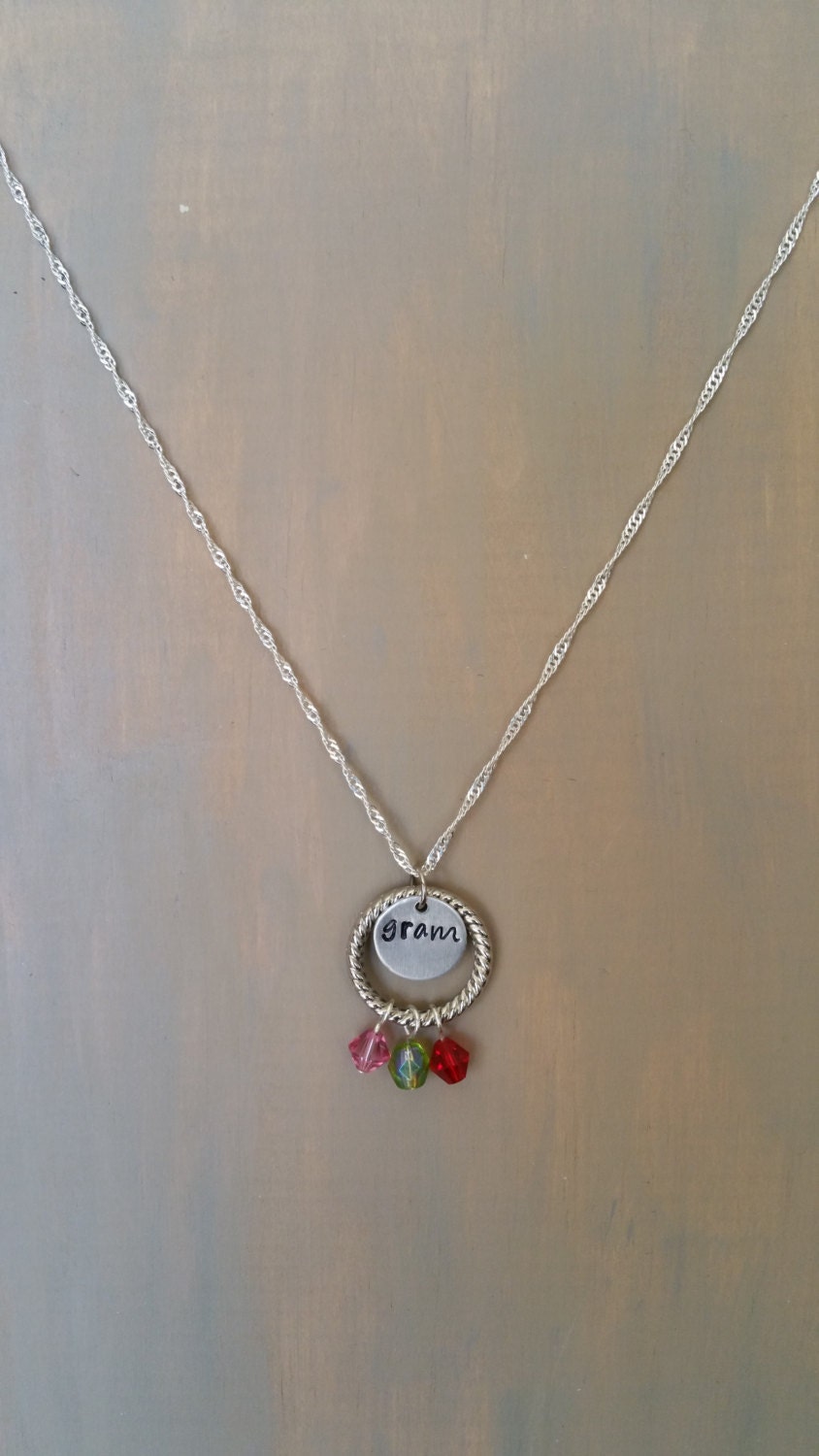 Personalized Grandma/Mom Necklace with Birthstones